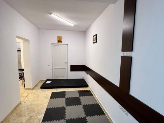 Оренда комерційного приміщення 100 м² по  вулиці Грушевського Львів