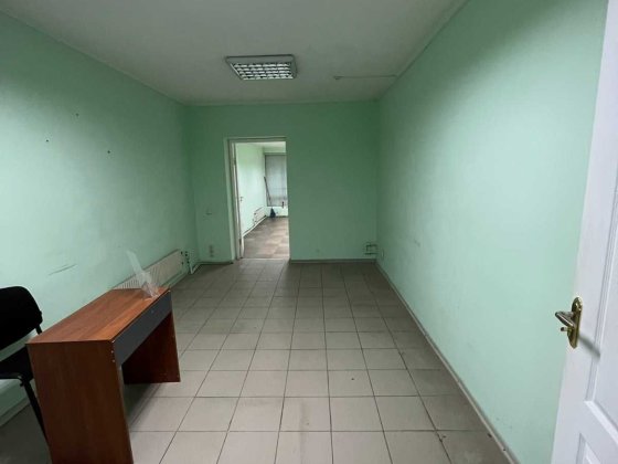 Сдам помещения на 1-м этаже с отдельным входом 50м2 - Валентиновская!