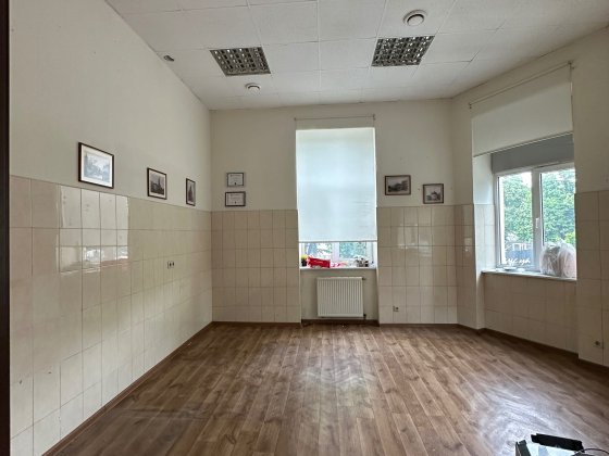 Оренда приміщення пл.Різні Львів