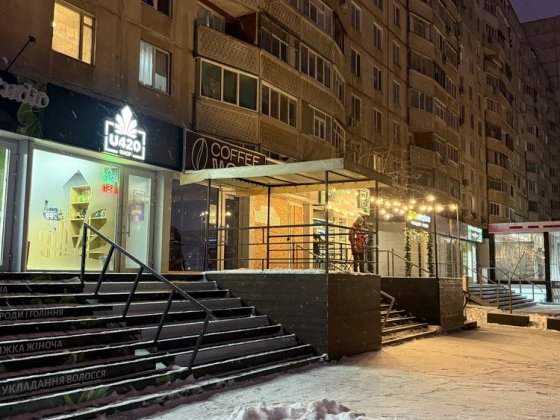 Здам магазин біля метро Олексіївська