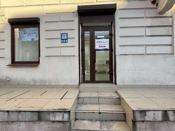 Оренда фасадного приміщення Зелена офісу магазину Центр  Водоканал Галицький район салон краси перук Львів