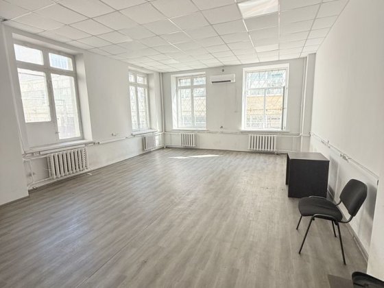 Здам офіс в 2 хвилинах від метро Ботанічний сад