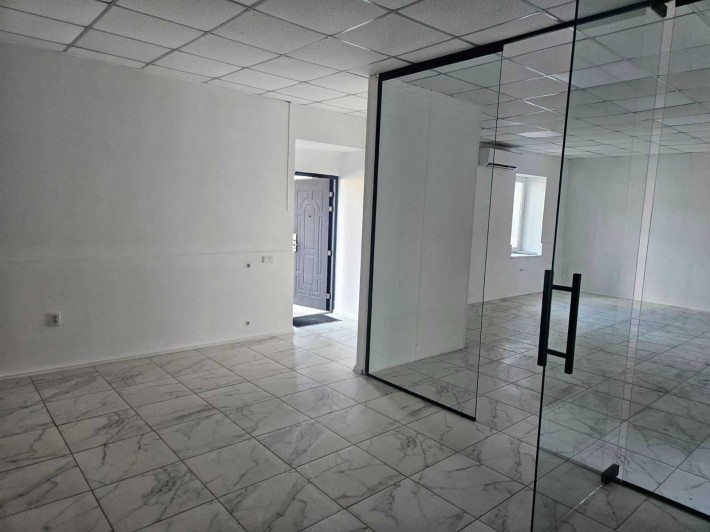 Оренда 70 м² під магазин / шоурум / майстерню, 2 входи - фото 1