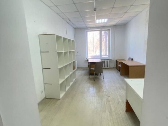 Здам офіс поруч з метро Ботанічний Сад