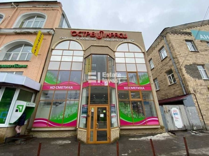 Здам окрему будівлю по вул. Гостиний Двір (Суздальські ряди), 7 - фото 1