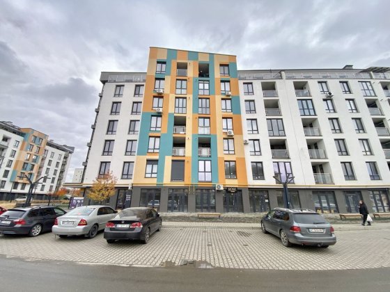 Оренда комерційного приміщення. Жк Краківський. Ремонт. Фасадний вхід Вовчинець