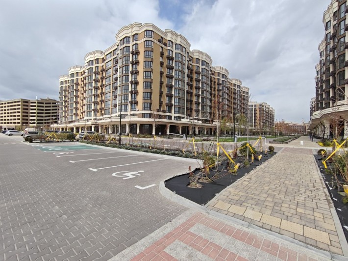 Здам в оренду приміщення в Sofia Residence, Центральна алея! 69 м.кв. Фасад, 1-й поверх. - фото 1