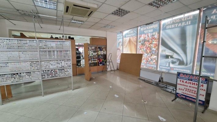 Оренда торгової площі в ТЦ 100, 171, 500кв.м.вул. Гната Юри - фото 1