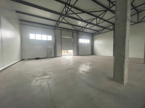 Аренда склада с. Святопетровское 1300 м.кв. Святопетрівське