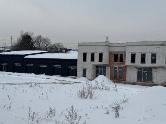 приміщення, склад, автосервіс, траса Київ-Чоп, 682 кв.м. +земля 40 сот Винники