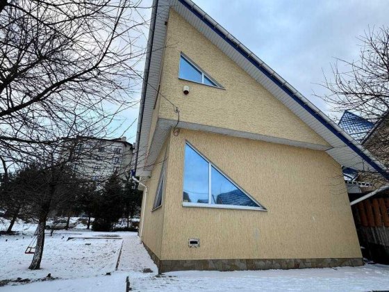 Оренда комерційного приміщення Винники по вул. Лисика Винники