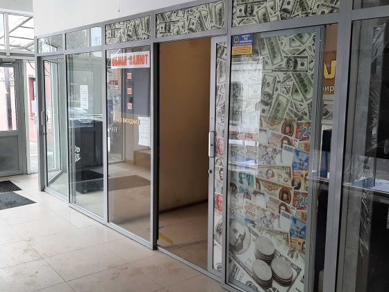 Оренда торгового приміщення у центрі міста Сокаль. ТЦ поруч з магазином АТБ. 8м або 30м. Перший пове Сокаль