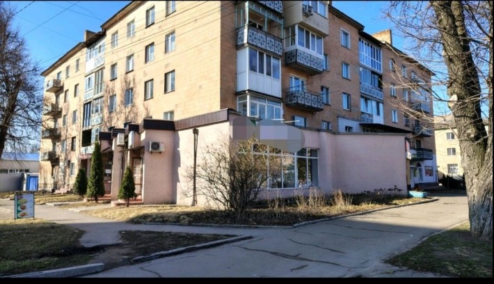 Здається приміщення в центрі м. Пирятин на розі вулиць Соборна 47 та Успенська - фото 1