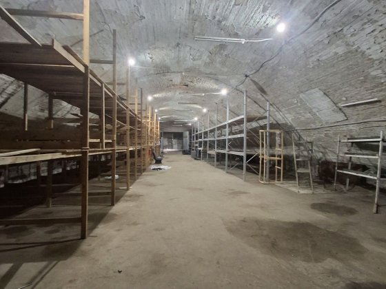 Здам в оренду склади 1000 квадратів  в межах міста Вересневое