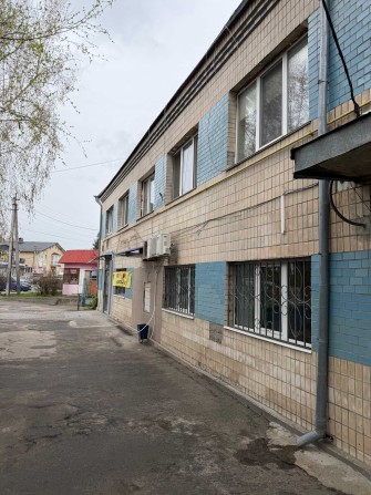 Оренда магазину між Ринком і Автовокзалом з ремонтом, фасад, 5 вітрин (колишній банк "Райффайзен") - фото 1