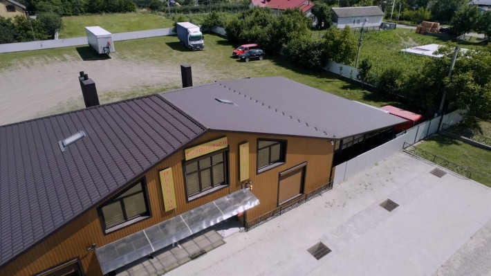Оренда комерції 300 м² в Остриці - фото 1