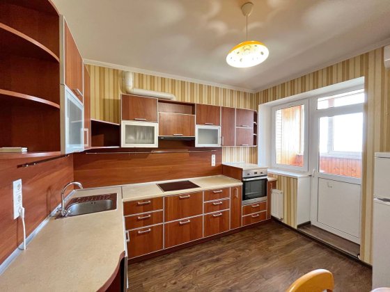 Без комісії. Продаж однокімнатної квартири по вул. Мудрака Олега (Наумова генерала), 66, метро Акаде Київ