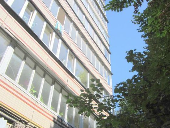 Продається чудова затишна 2к квартира по Горіхуватському шляху 11 Київ