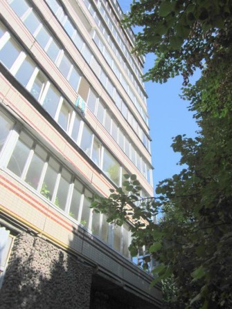 Продається чудова затишна 2к квартира по Горіхуватському шляху 11 - фото 1