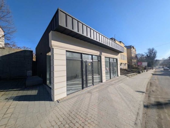 Фасадне комерційне приміщення в м. Дрогобич Дрогобыч