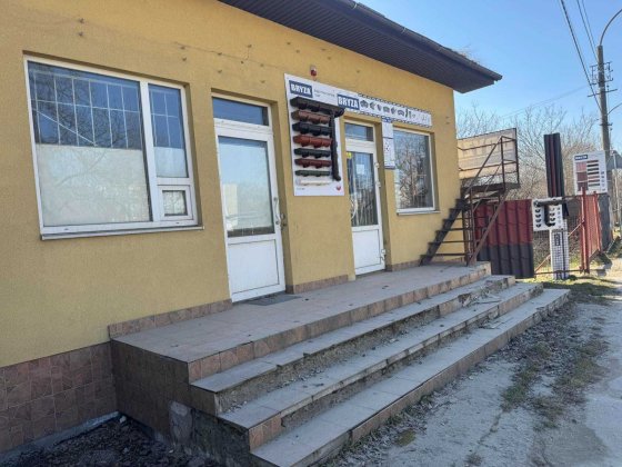 Комерційне приміщення 94 кв.м. з ремонтом + мансарда 20кв + земля + бокси/склади. Високий трафік, зр Дрогобич