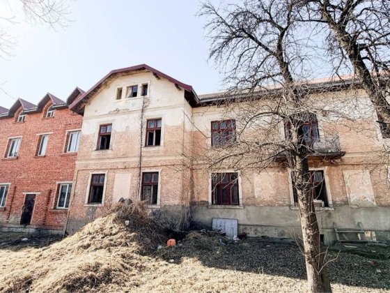 Продається комерційне приміщенням.Дрогобич  близько до центру Дрогобич