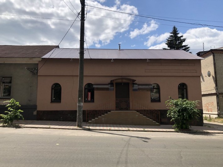 Продам приміщення м Ізюм - фото 1