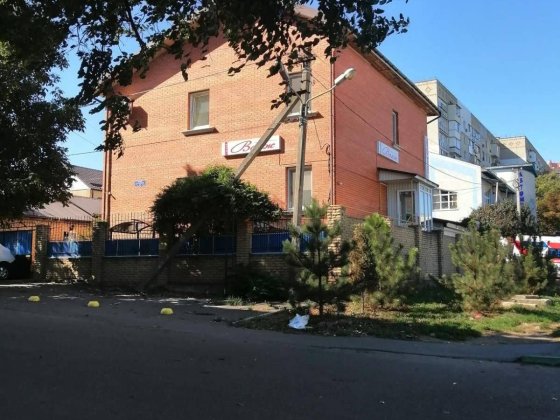 Продам отель гостиницу базу отдыха в центре. 16 номеров Чорноморськ