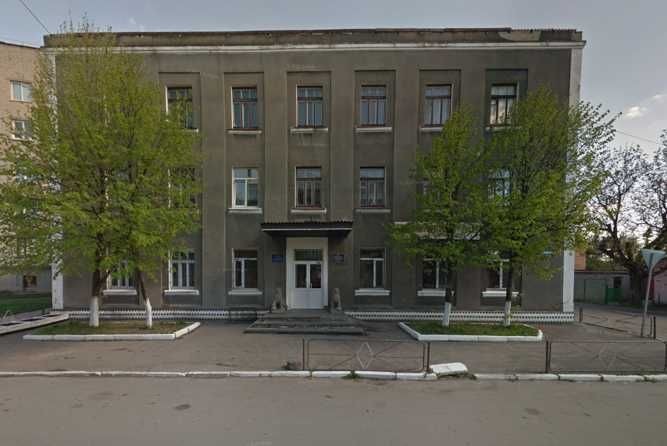 Будівля з гаражем 834.8 м2, 0.07 га Козятин, вул. Незалежності 28 - фото 1