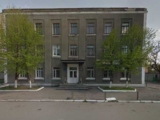 Нежитлова будівля та гараж, площею 834.8 кв.м, м.Козятин Козятин