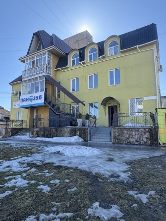Продаж комерційного приміщення в центрі Калинівки - фото 1