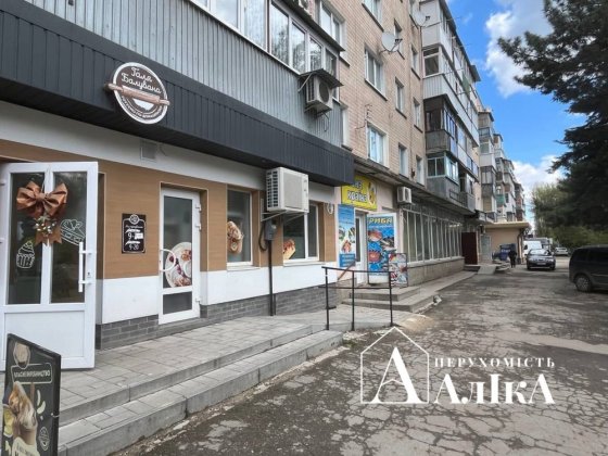 Продам приміщення під ваш бізнес в прохідній локації Каменец-Подольский