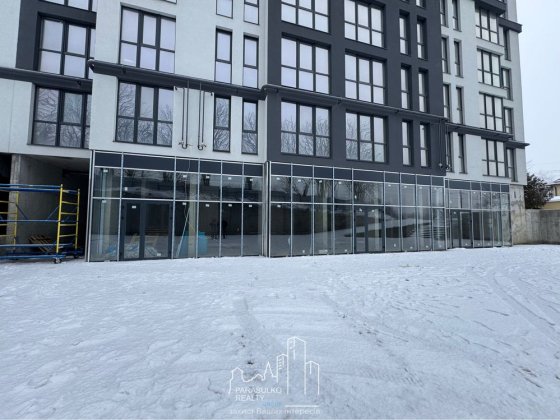 Продам  новеньке приміщення, в топовому житловому комплексі Кам'янець-Подільський