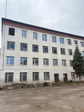Продаж 4-ри поверхової адмінбудівлі - фото 1