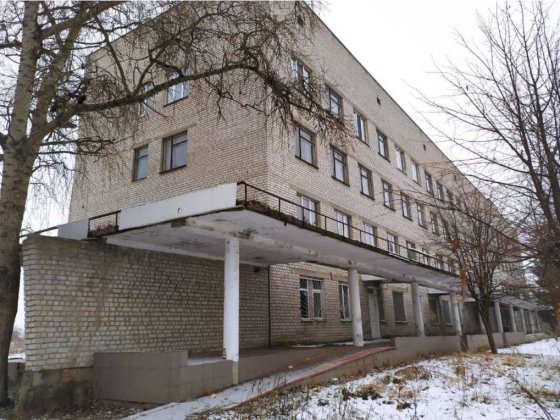 Нежитлова будівлія, площею 3883,9 кв.м у м.Коростень, Житомирська обл Коростень