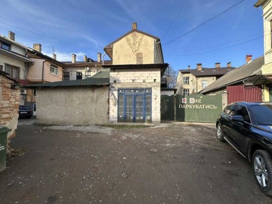 Продаю комерційне приміщення вул.Театральна Коломия