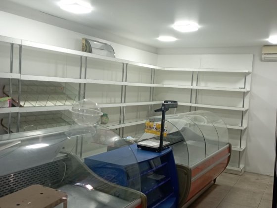Продам магазин с оборудованием Лозовая