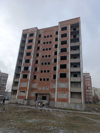 Незавершене будівництво житлового м. Лозова, мікрорайон 4 - фото 1