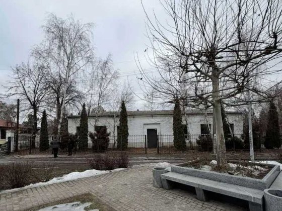 Нежитлова одноповерхова будівля м. Самар, площа Героїв, 13