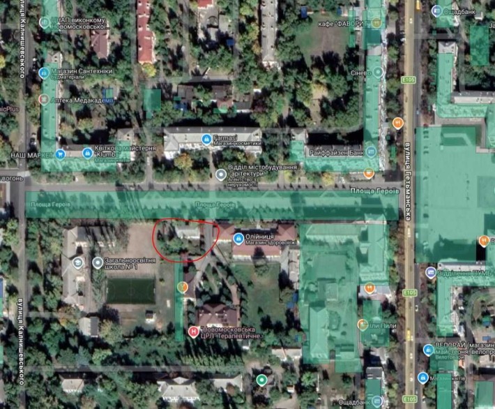 площа Героїв, фасад! будівля 121,9 м2, ділянка 913 м2 - фото 1