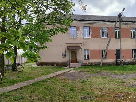 Продам діюче підприемство по виготовленю виробів з бурштину, або окремо приміщення з землею. Сарни