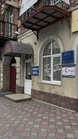 Продаж комерційного приміщення в центральній частині міста - фото 1