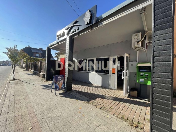 Продається комерція в місті Хуст по центральній дорозі - фото 1