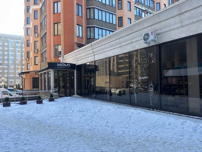 Продаж комерційного приміщення на Зарічанській. - фото 1