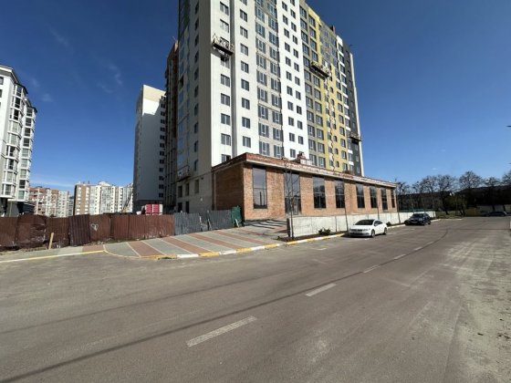Продаж фасадного приміщення ЖК Континент Буча