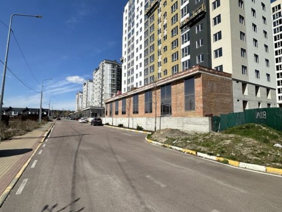 Комерція. Фасадне приміщення в ЖК «Континент» Буча