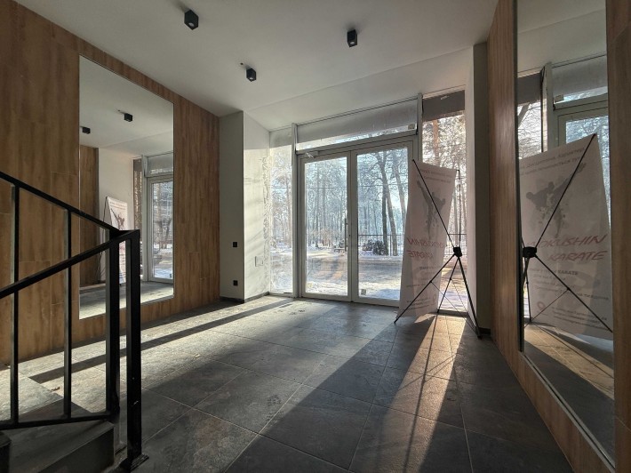 Продаж комерційного приміщення 50м2 навпроти парку Правика - фото 1
