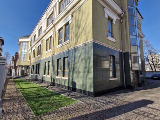 Продаж окремо розташованої будівлі, 1500 м.кв. Кривой Рог