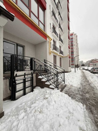 Продаж ФАСАДНОГО комерційного приміщення в районі вул. Довженка - фото 1
