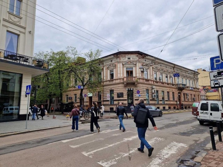 СТОМЕТРІВКА, кут Шевченка-Січових, 109 м.кв., ЦЕНТР - фото 1